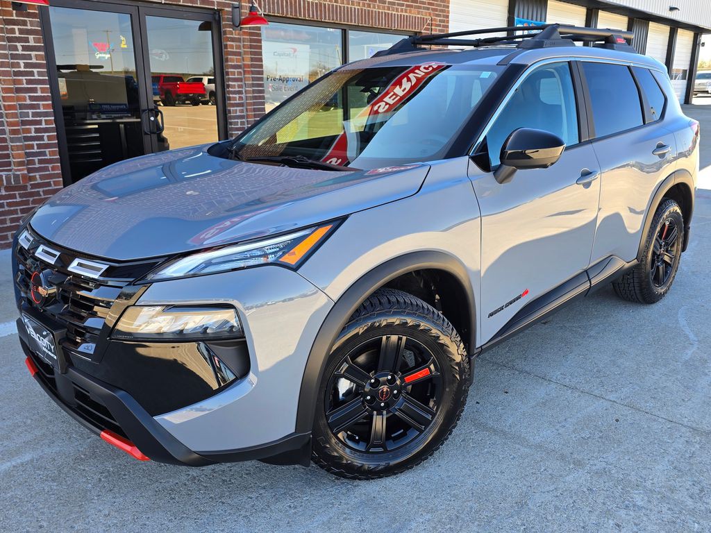 2025 Nissan Rogue Image 2