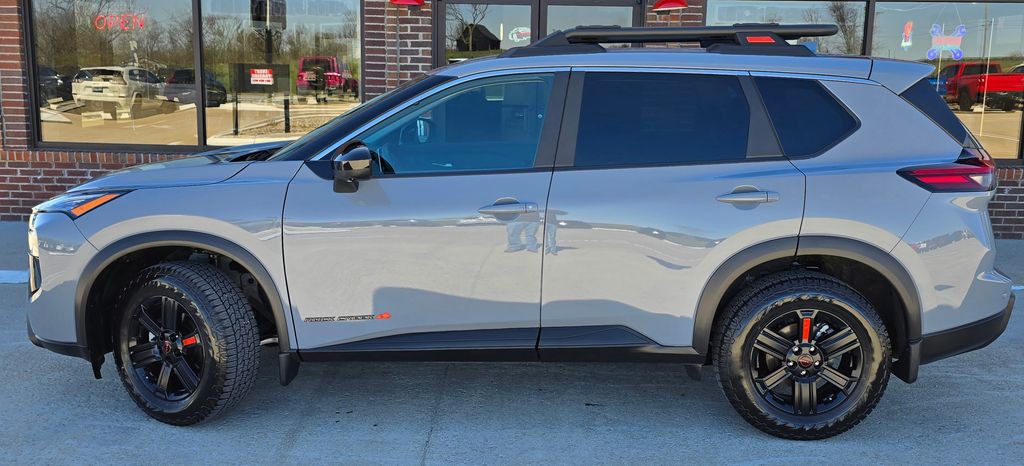 2025 Nissan Rogue Image 4