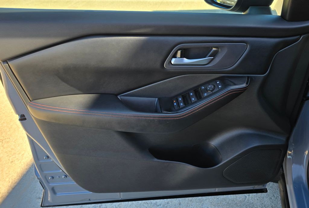 2025 Nissan Rogue Image 15