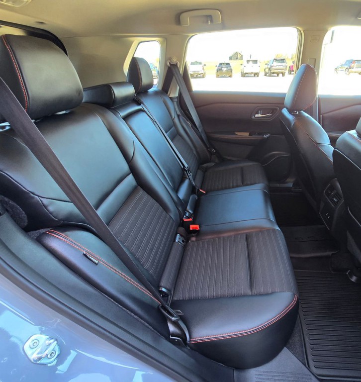 2025 Nissan Rogue Image 41