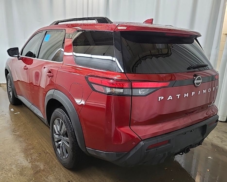 2024 Nissan Pathfinder Image 2