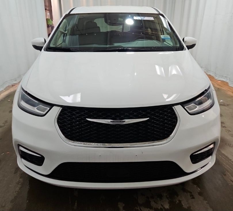 2023 Chrysler Pacifica Image 6