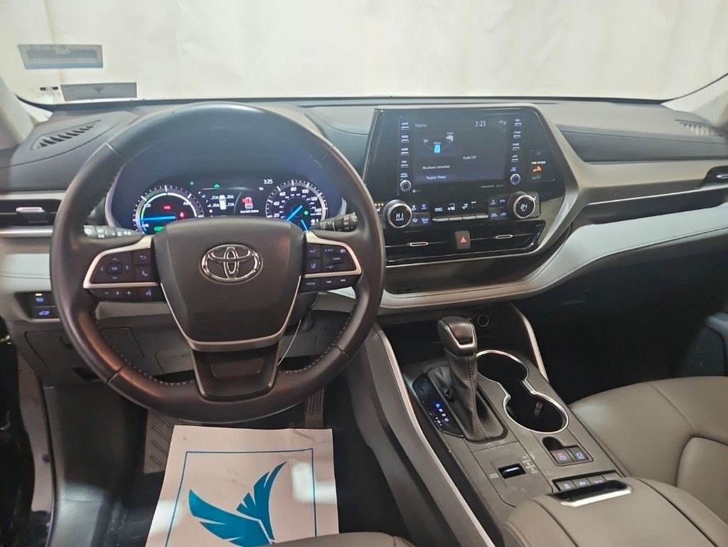 2022 Toyota Highlander Image 8