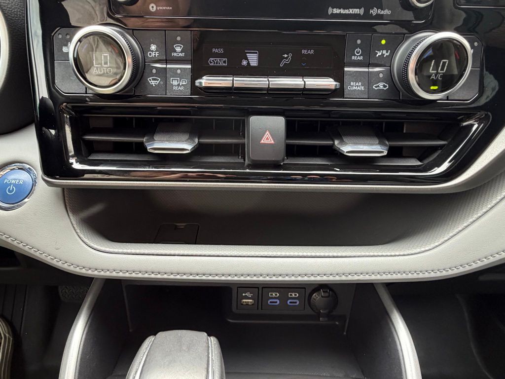 2022 Toyota Highlander Image 33