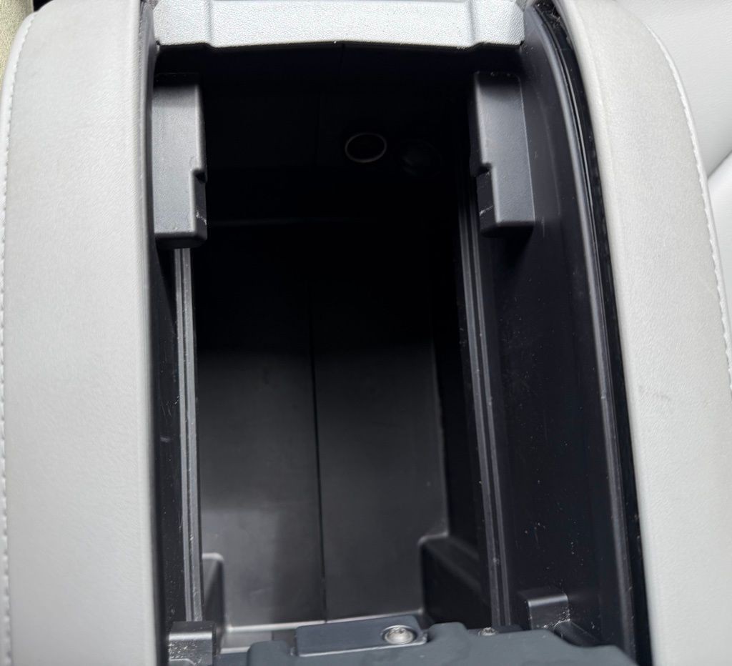 2022 Toyota Highlander Image 38