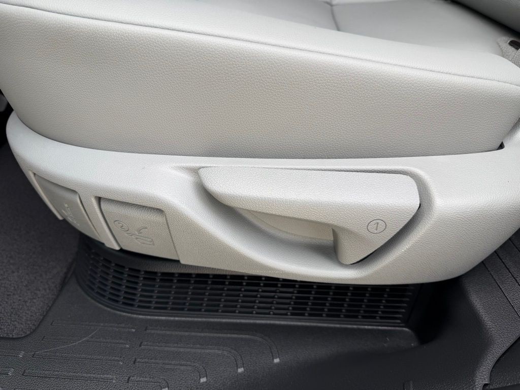 2022 Toyota Highlander Image 43