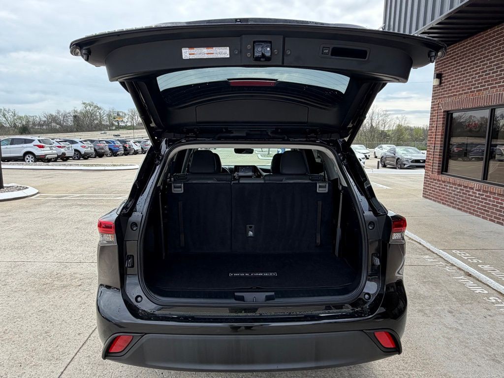 2022 Toyota Highlander Image 54