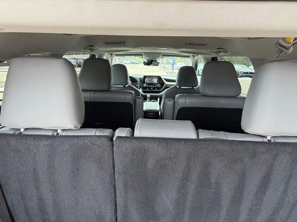 2022 Toyota Highlander Image 60