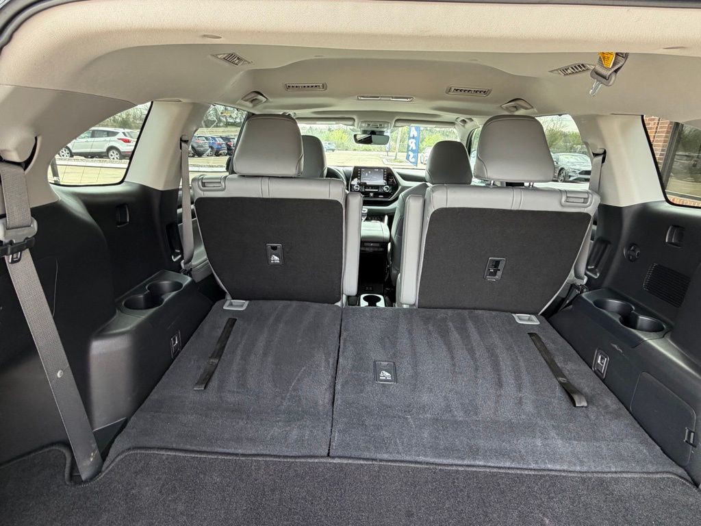 2022 Toyota Highlander Image 61