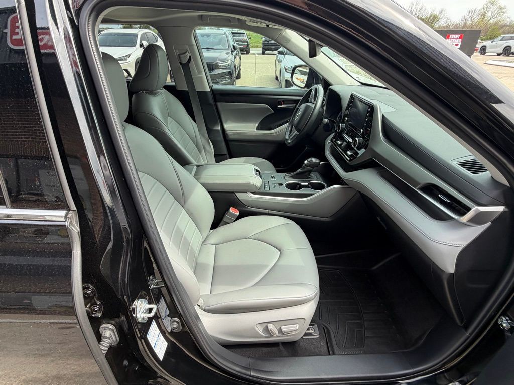 2022 Toyota Highlander Image 71