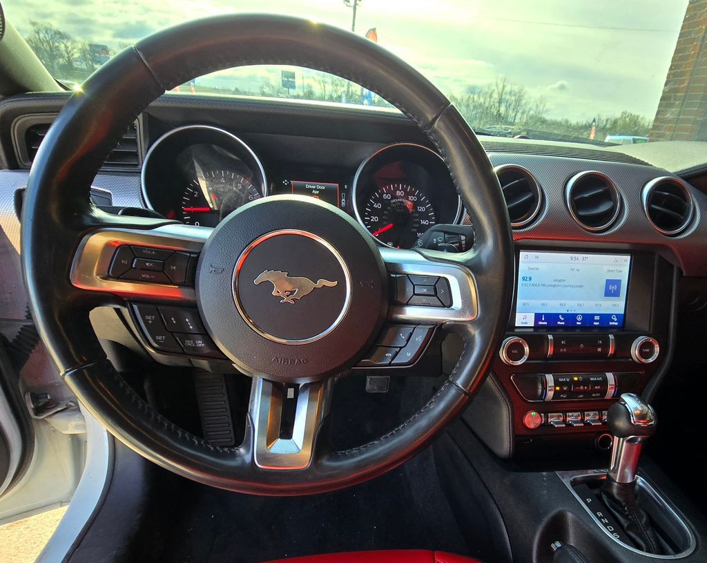 2020 Ford Mustang Image 8