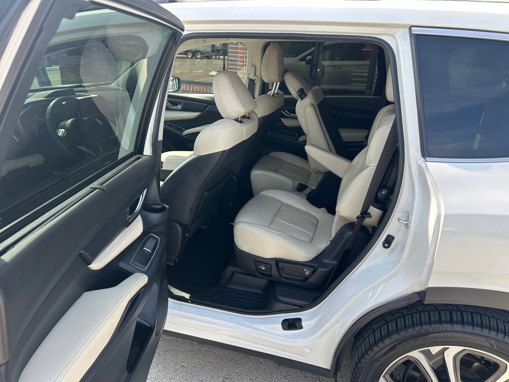 2023 Subaru Ascent Image 28