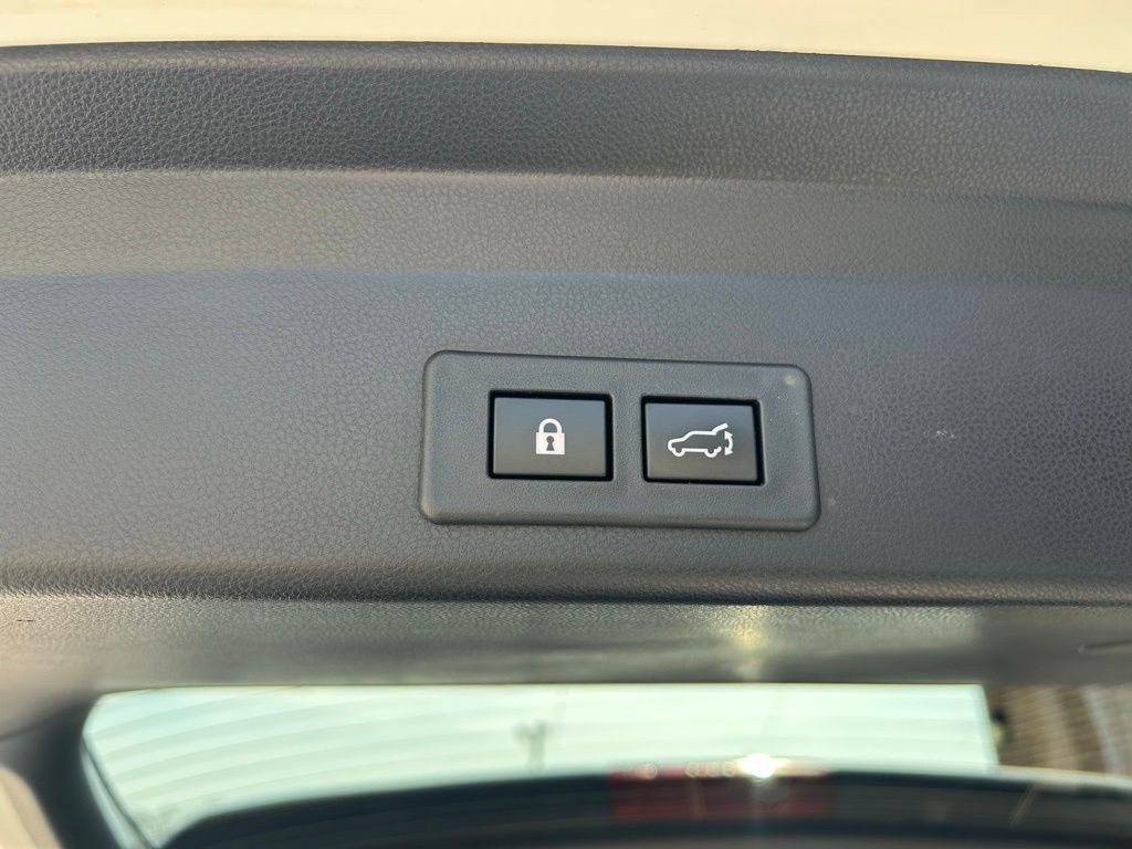 2023 Subaru Ascent Image 35