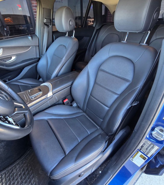 2022 Mercedes-Benz GLC-Class Image 9