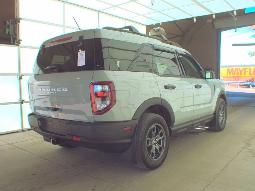 2021 Ford Bronco Image 2