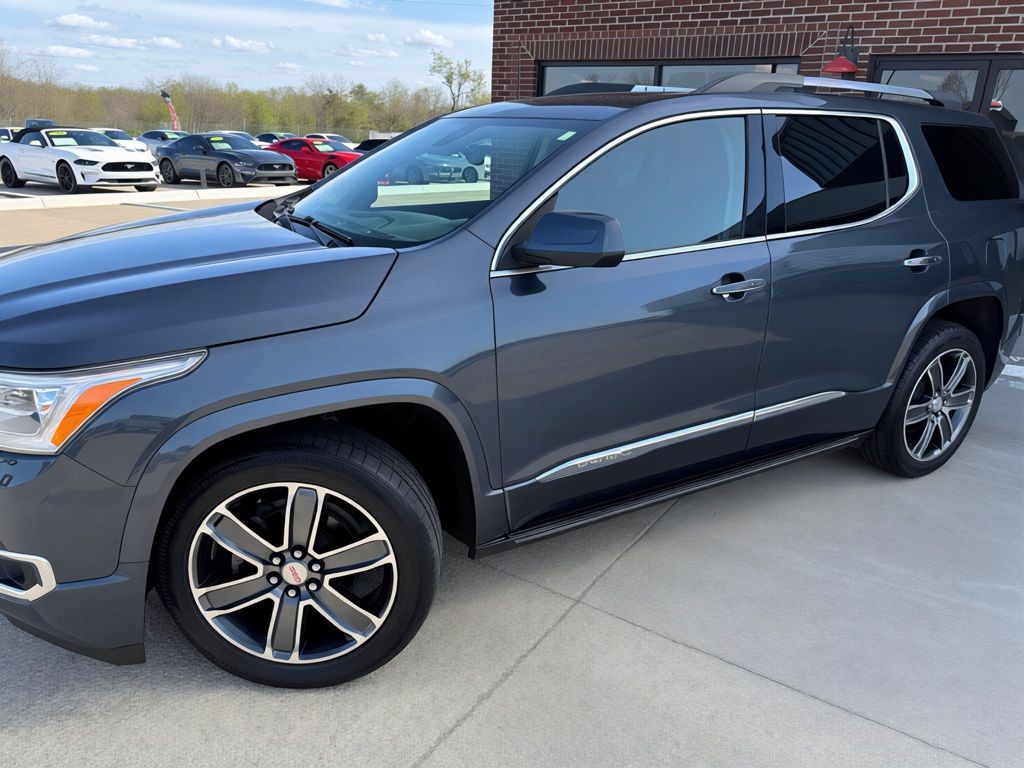 2019 GMC Acadia Image 2