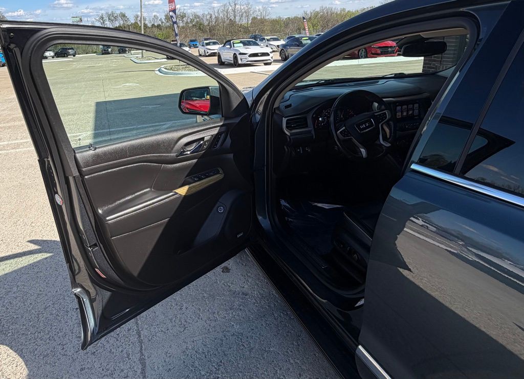 2019 GMC Acadia Image 8