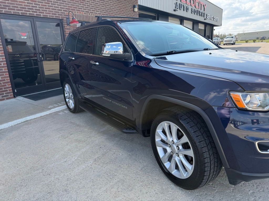 2017 Jeep Grand Cherokee Image 3