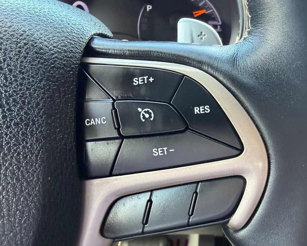 2017 Jeep Grand Cherokee Image 14