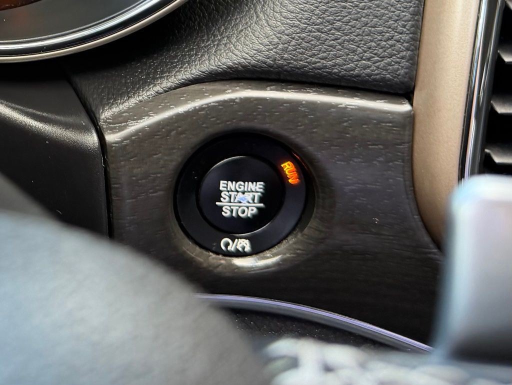 2017 Jeep Grand Cherokee Image 17