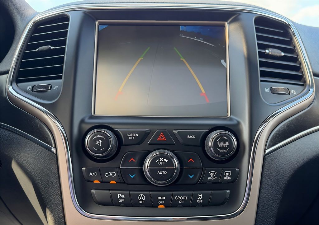 2017 Jeep Grand Cherokee Image 29