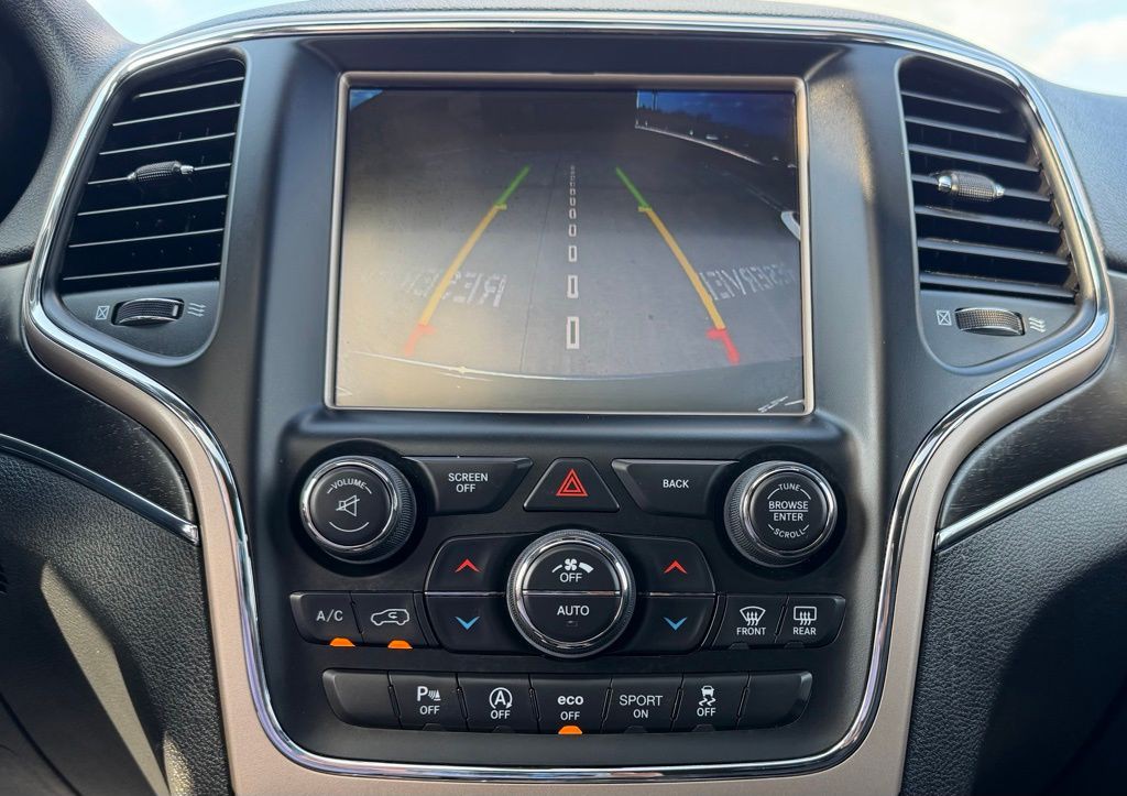 2017 Jeep Grand Cherokee Image 30