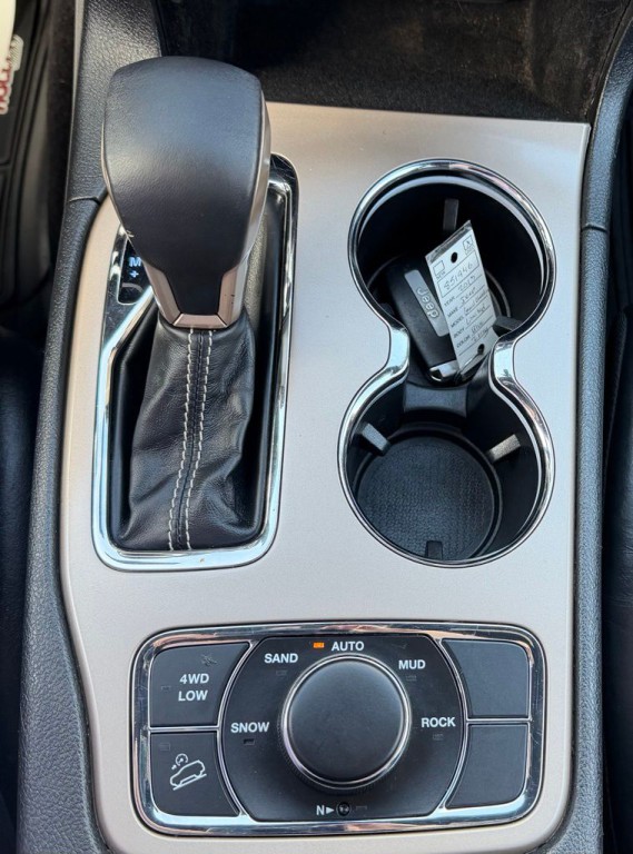 2017 Jeep Grand Cherokee Image 33