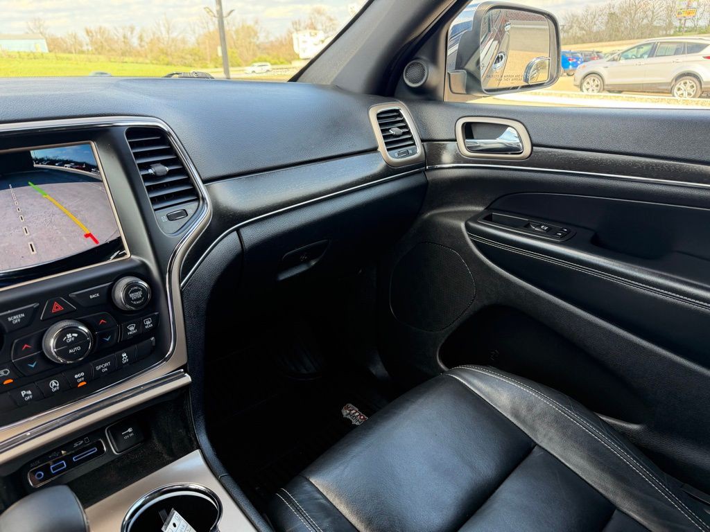 2017 Jeep Grand Cherokee Image 34