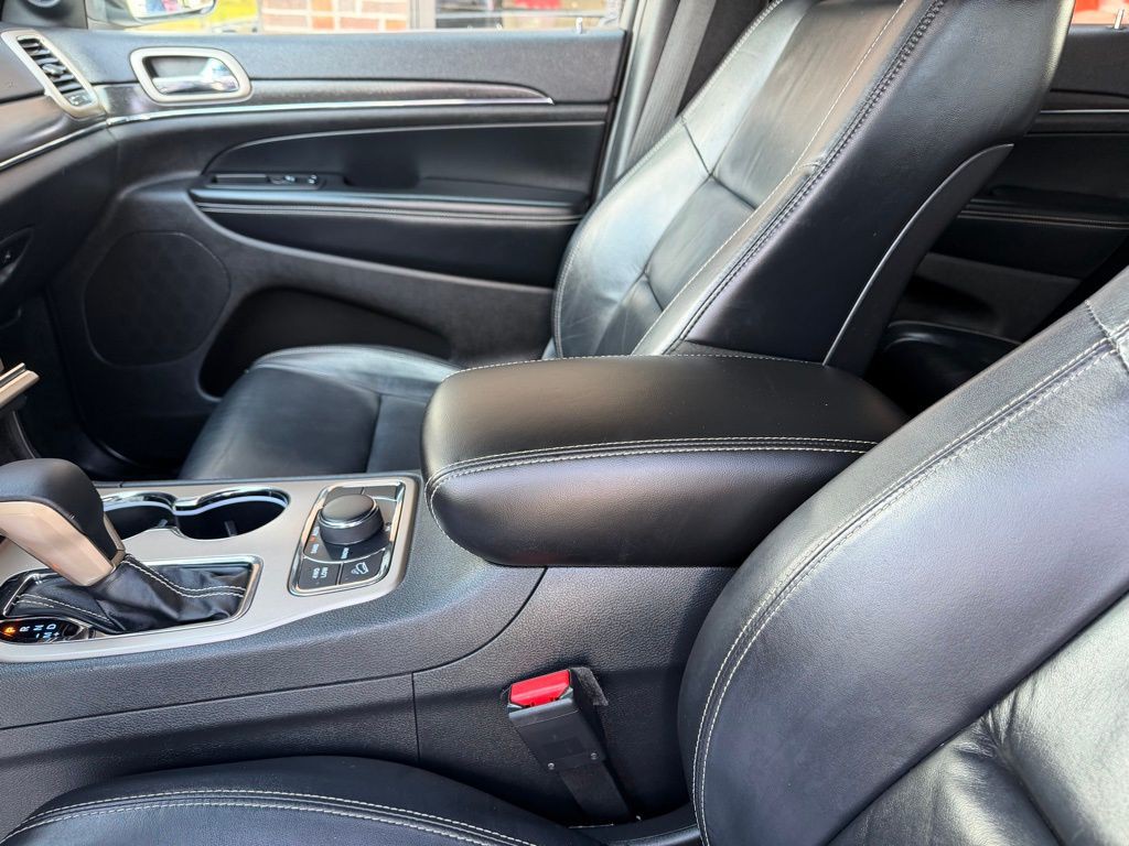 2017 Jeep Grand Cherokee Image 37