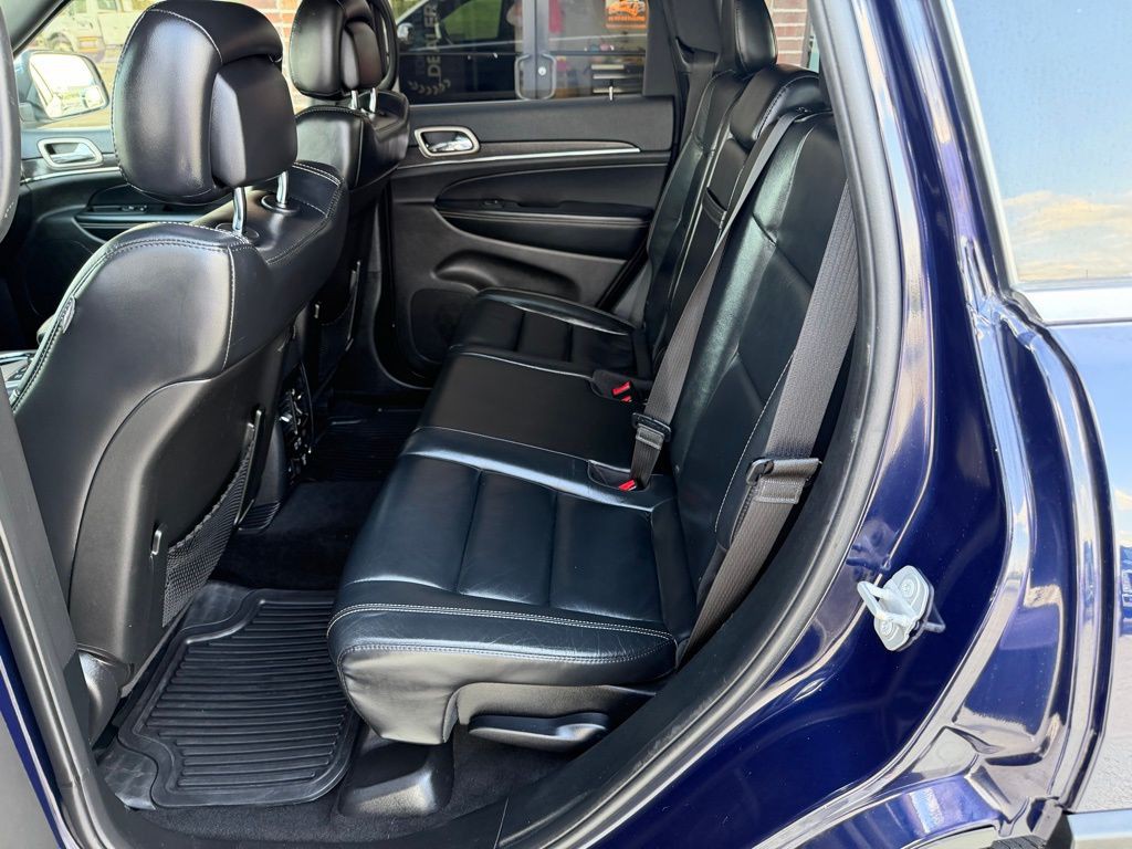 2017 Jeep Grand Cherokee Image 40