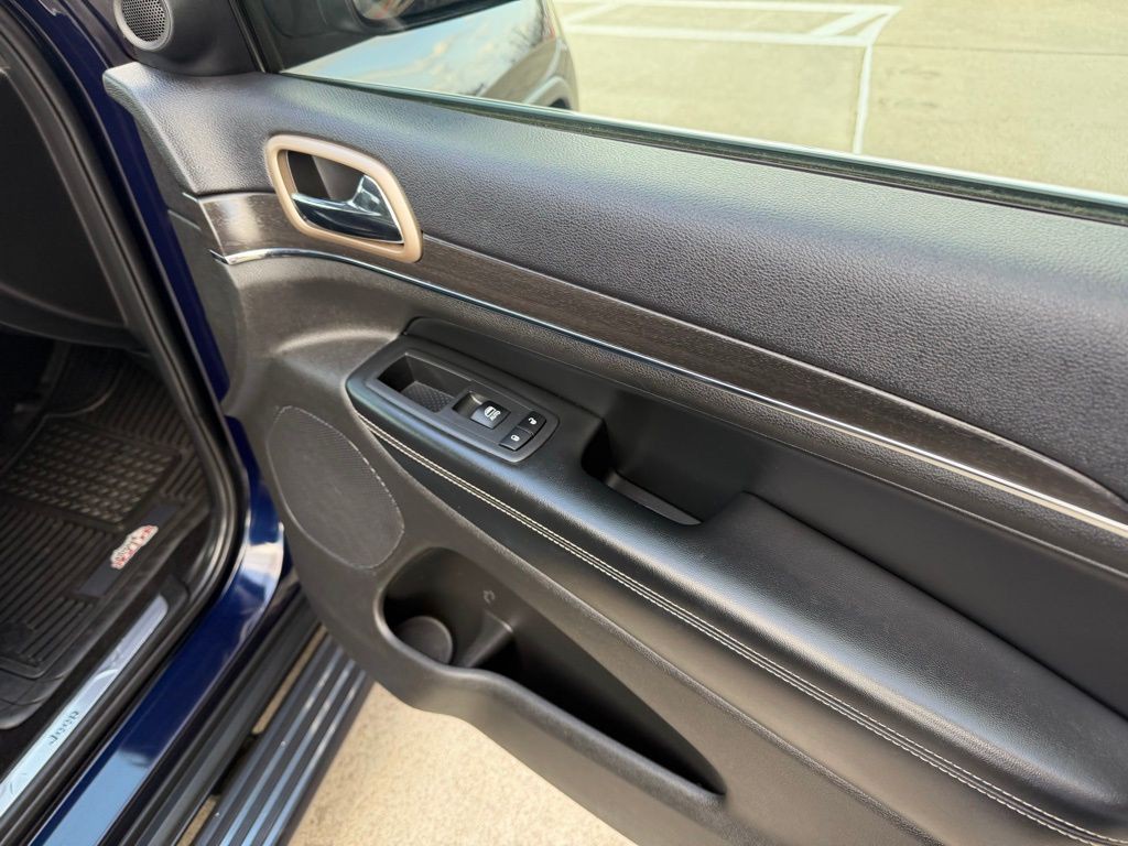 2017 Jeep Grand Cherokee Image 56