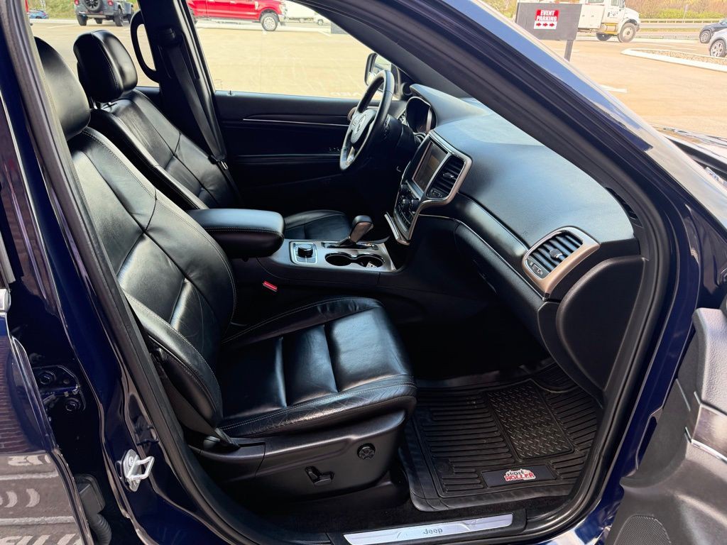 2017 Jeep Grand Cherokee Image 57