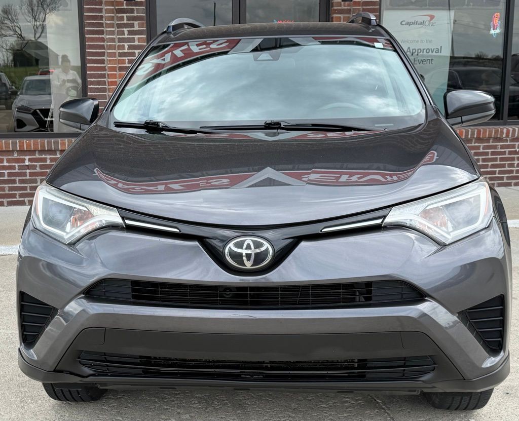 2017 Toyota Rav4 Image 3