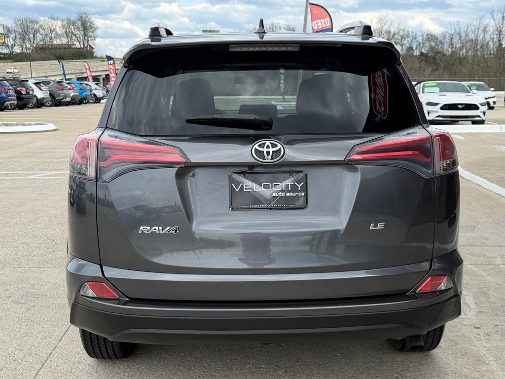 2017 Toyota Rav4 Image 5