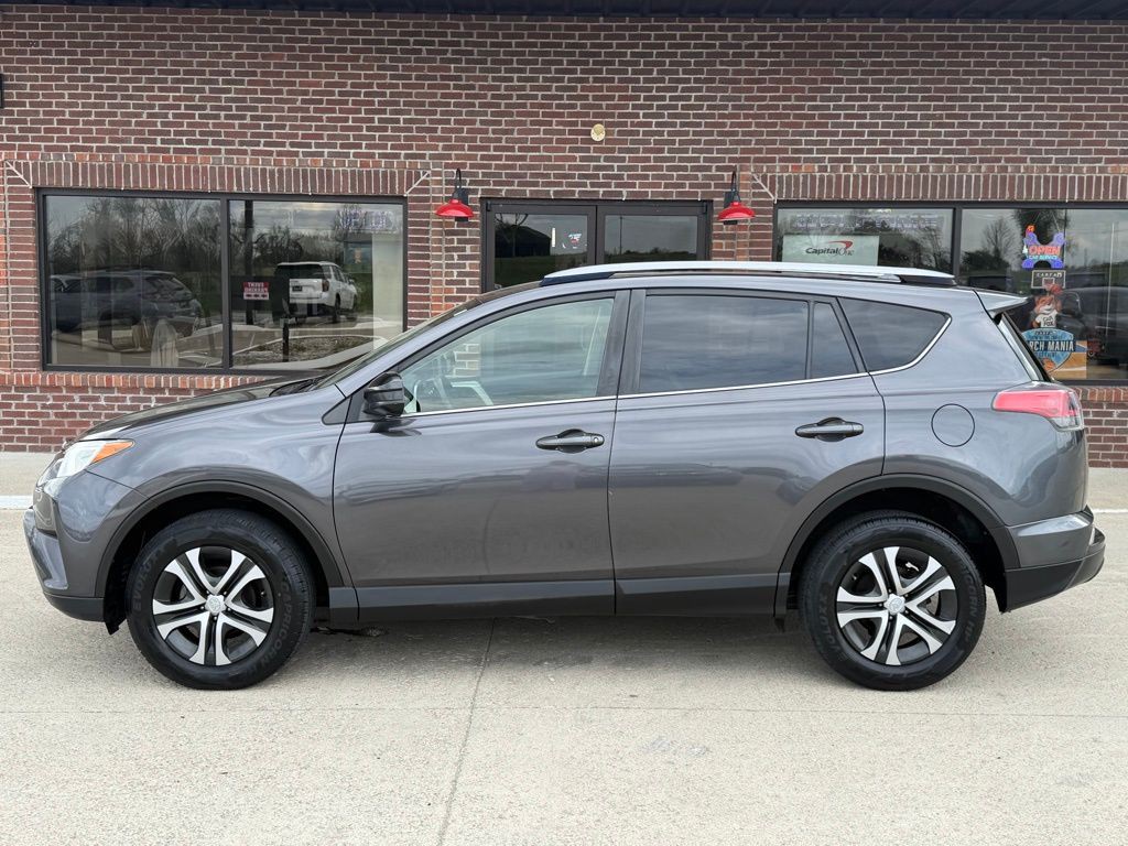 2017 Toyota Rav4 Image 6