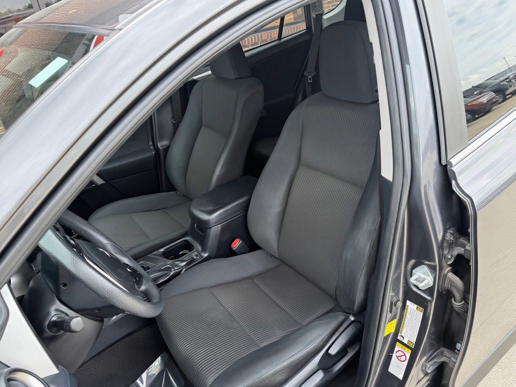 2017 Toyota Rav4 Image 13