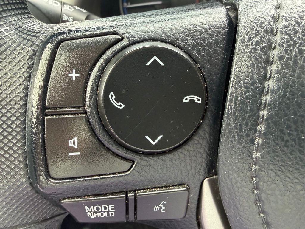 2017 Toyota Rav4 Image 17