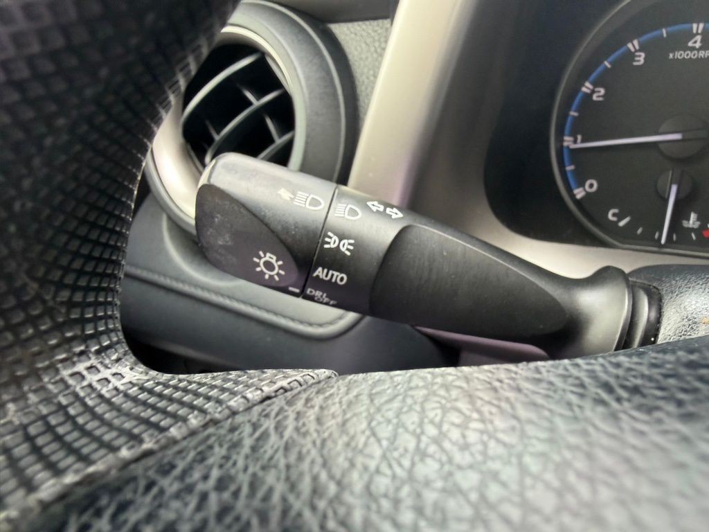 2017 Toyota Rav4 Image 20