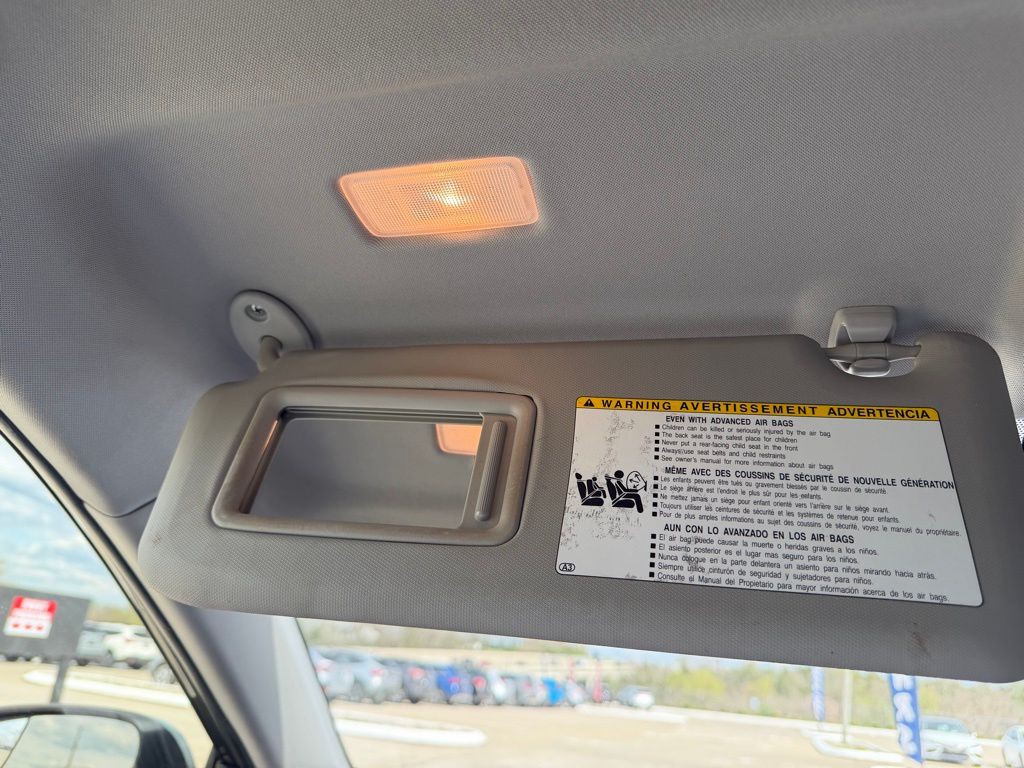 2017 Toyota Rav4 Image 24