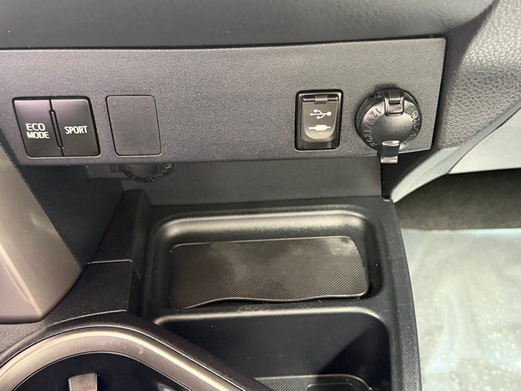 2017 Toyota Rav4 Image 34