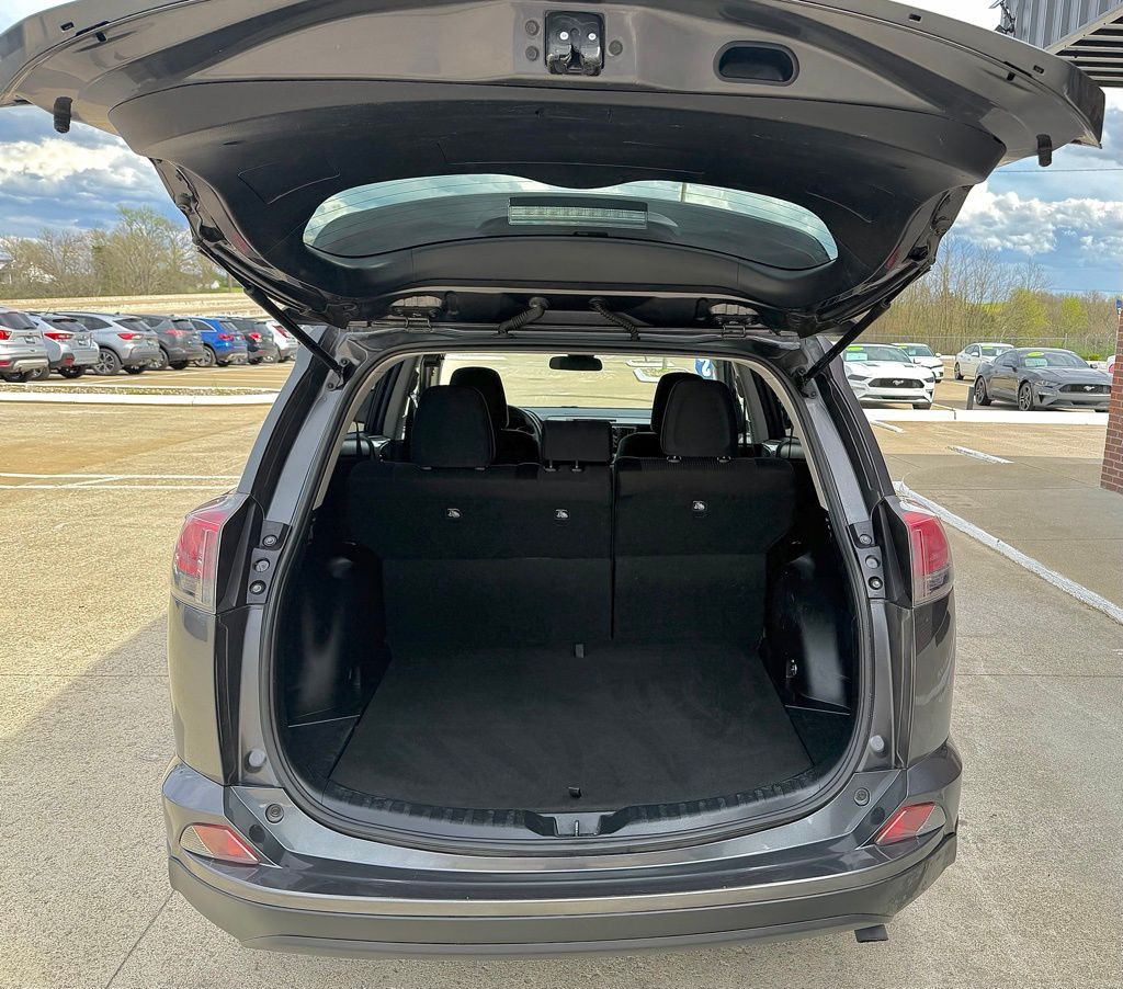 2017 Toyota Rav4 Image 46