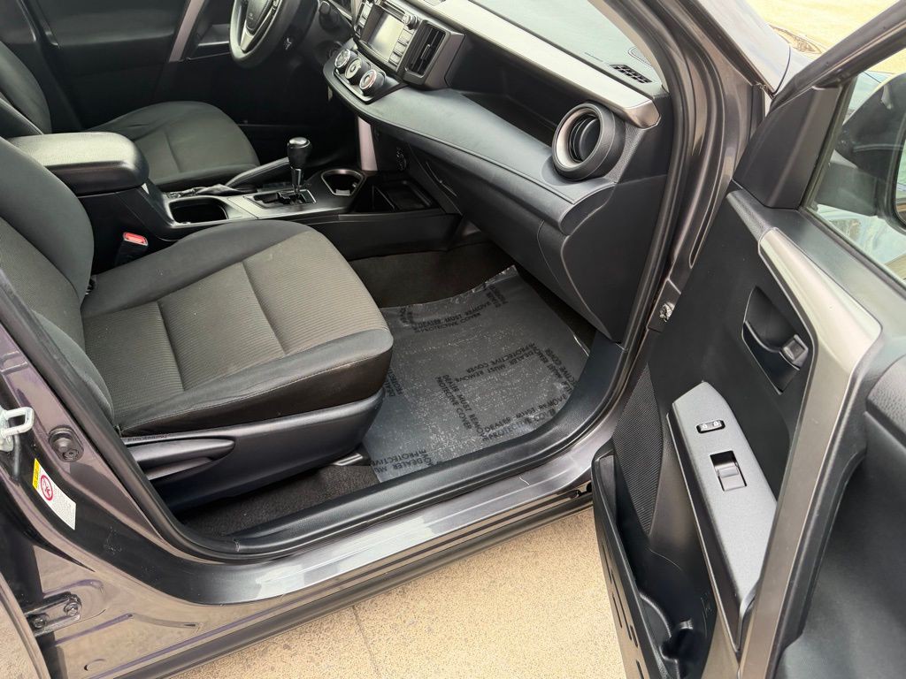 2017 Toyota Rav4 Image 58