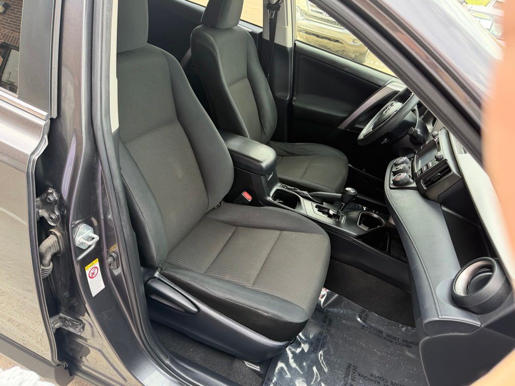 2017 Toyota Rav4 Image 59