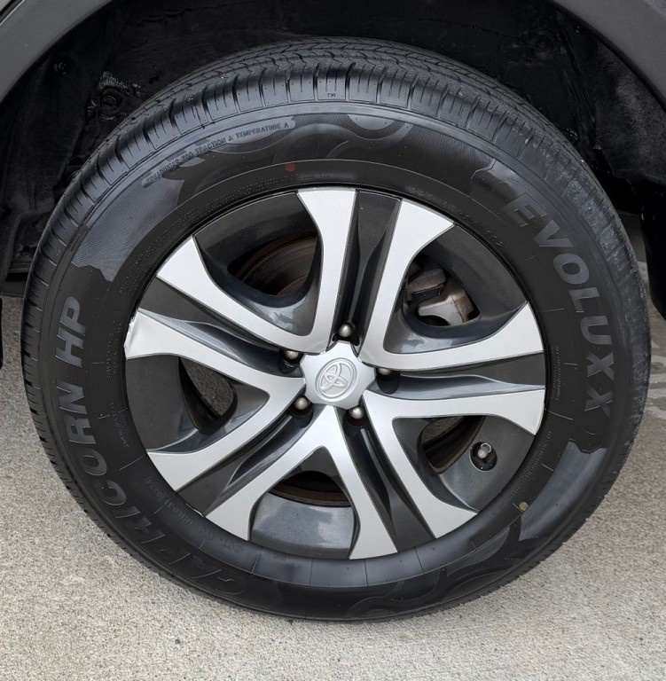 2017 Toyota Rav4 Image 61