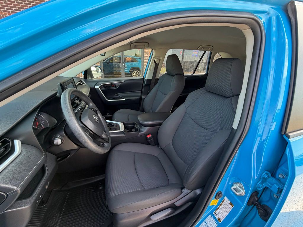 2019 Toyota Rav4 Image 14