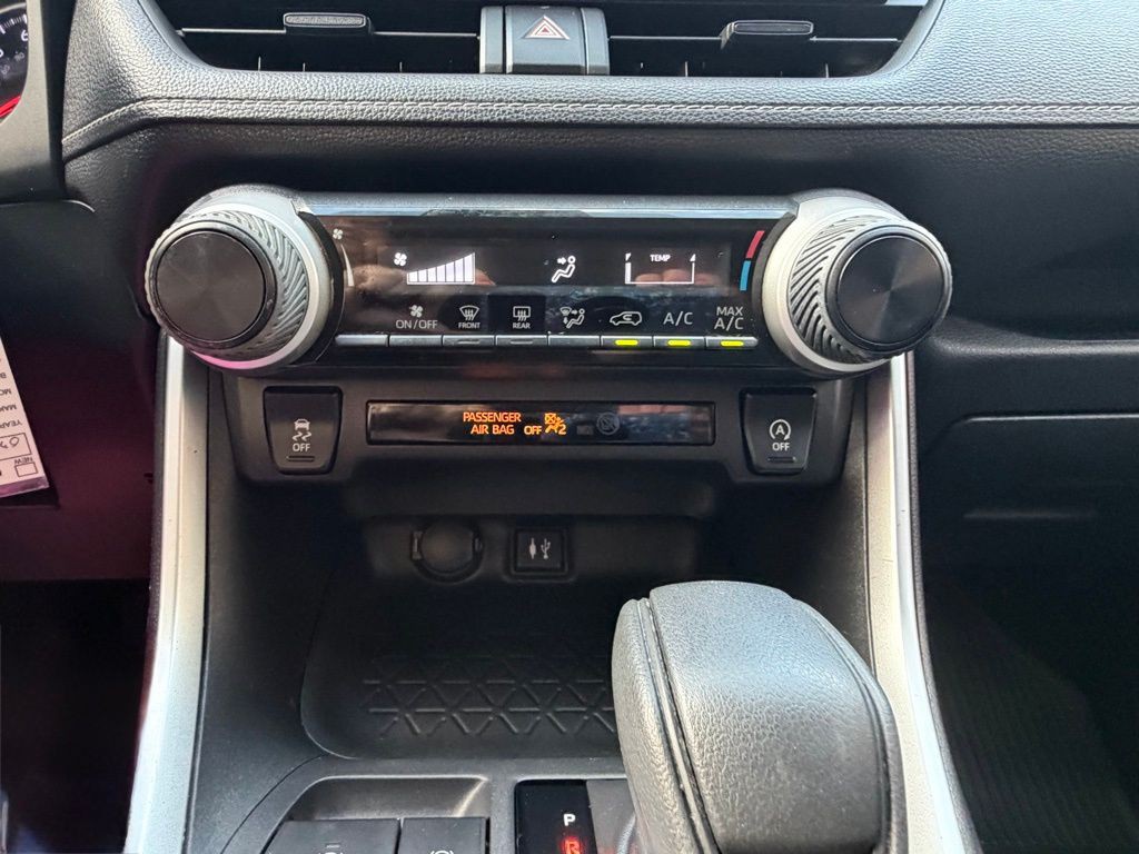 2019 Toyota Rav4 Image 36