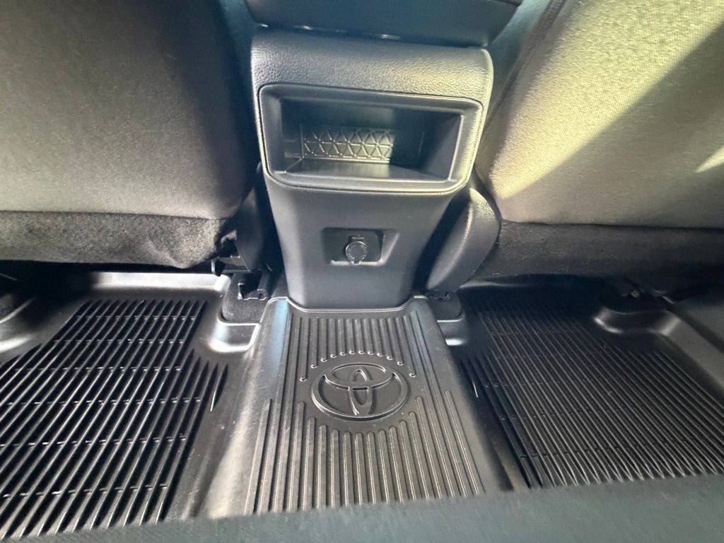 2019 Toyota Rav4 Image 43