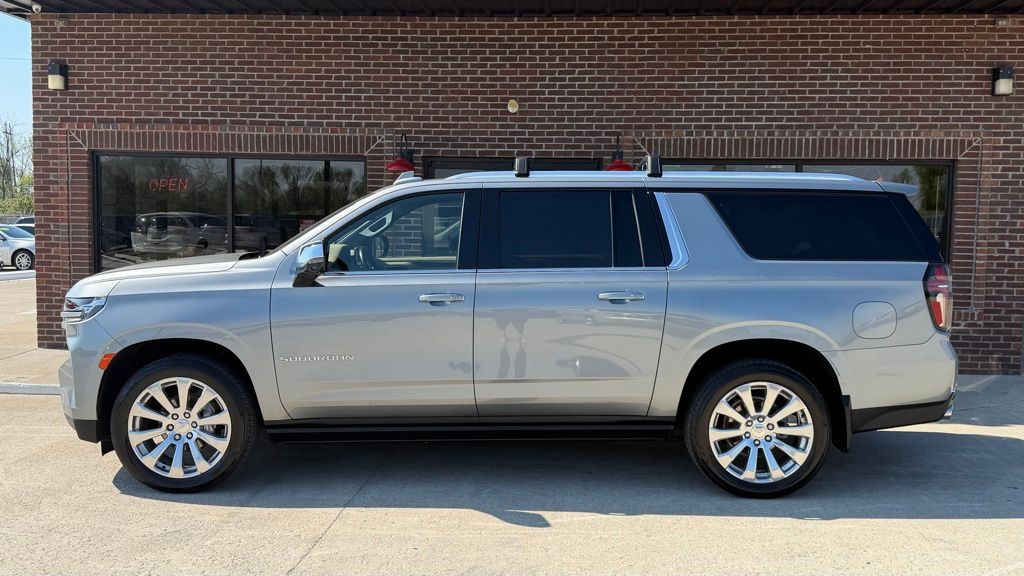 2023 Chevrolet Suburban Image 5