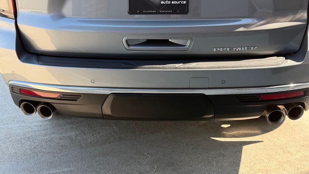 2023 Chevrolet Suburban Image 9
