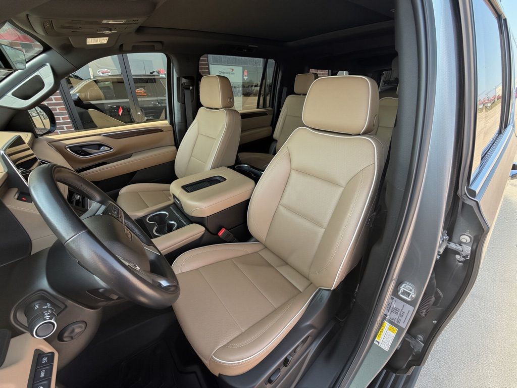 2023 Chevrolet Suburban Image 12